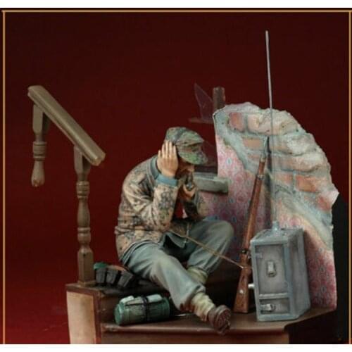 1/16 Scale Unpainted Resin Figure RTO ( base included ) collection figure