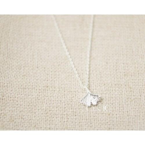 Trendy women necklace Ginkgo pendant Necklace Gold and Silver unique christmas gift