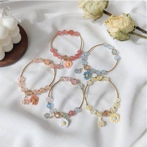 Fashion Kpop Sweet Daisy Pendant Bracelet For Women Girls Flower Charms Crystal Strand Bangles Jewelry Party Gifts