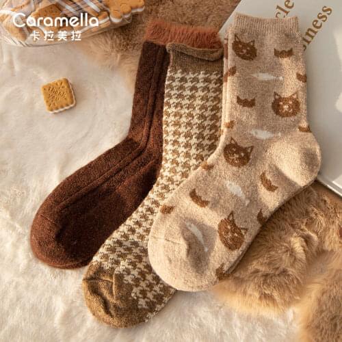 2021 3Pairs/lot Caramella New Winter Women Wool Thick Warm Socks Retro Khaki Cut Cartoon Cat Curled Up Womens Socks