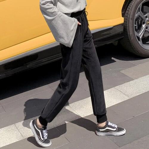 Test relative modals title