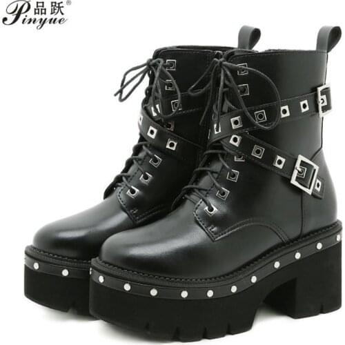 Women new punk motorcycle boots Europe and the United States trend Martin boots independent station women round head belt buckl