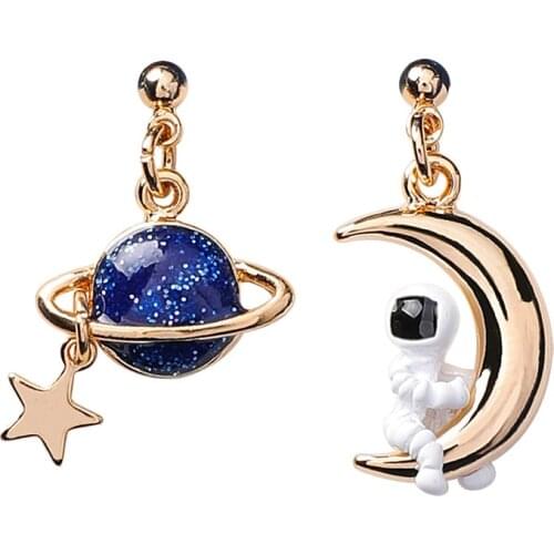 Asymmetric Japanese Style Clip On Cute Cartoon Blue Planet Earth Astronaut Moon Clip earrings Without Piercing for Kids Girls