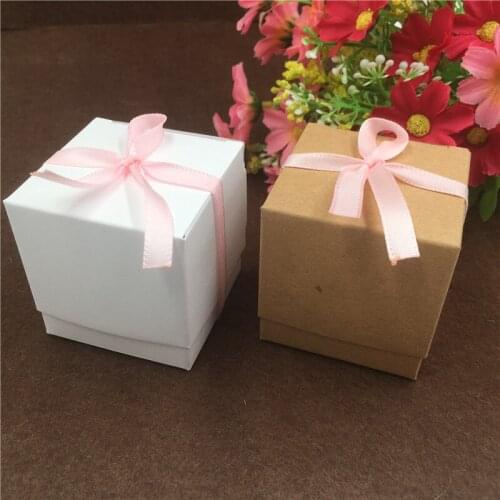50Pcs/Lot 5x5x5cm 2 Solid Color Free Cover And Robbin Cubic Design Romantic Paper Box For Decoration Candy Petals Toys Gift Box
