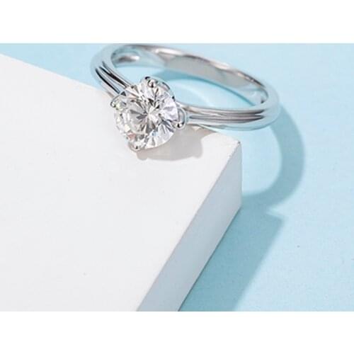 The New 925 silver ring Moissanite ring 4 claws Smooth setting Engagement Anniversary Ring 1ct round excellent cut