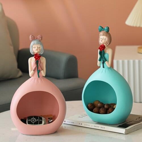 Nordic Style Resin Bouquet Girl Sculpture Ornaments Living Room TV Cabinet Desktop Key Storage Craft Home Decoration Accessories