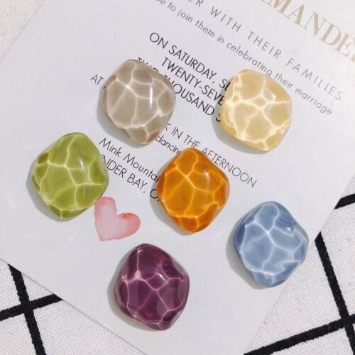 10 pieces of DYI simple handmade jewelry non-porous water wave light resin translucent irregular diamond accessories material