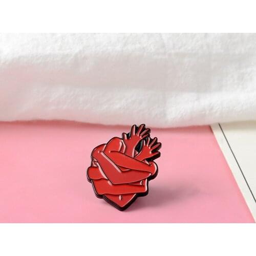 Personality new scary monster multiple red hand badge brooch creative short sleeve badge with personality friend brooch gift