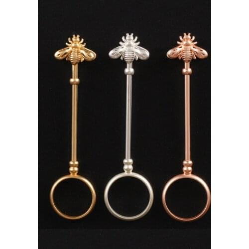 Bee Cigarette Holder Ring Rack Clip Metal Portable Cigarette Smoking Stand Finger Cilp Hand Clamp Cigarette Smoking Accessories