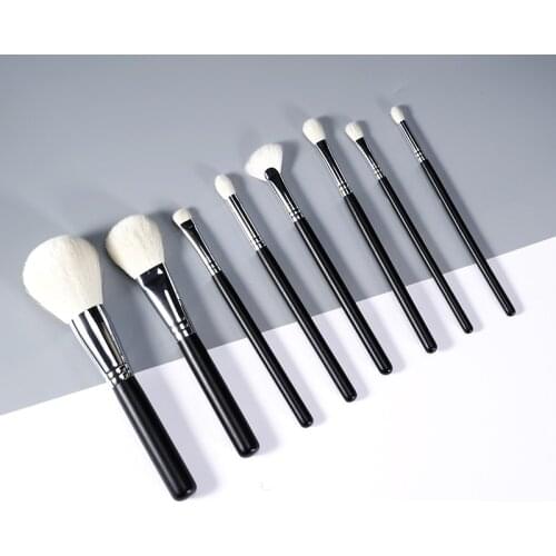 Professional Handmade Makeup Brushes Set Soft Goat Hair Face Powder Blush Eye Shadow Brush Cosmetic Tools Make Up Brush Kit