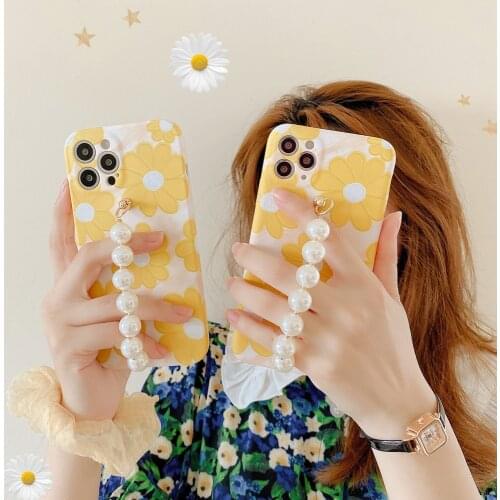 Oil Painting Yellow Flower Pearl Bracelet Phone Cases for iphone 12 Pro Max 11 pro max X XS XR 7 8 Plus SE2020 Chain Soft Cover