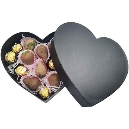White chocolate covered strawberries sweet cake birthday party packaging heart shaped gift box