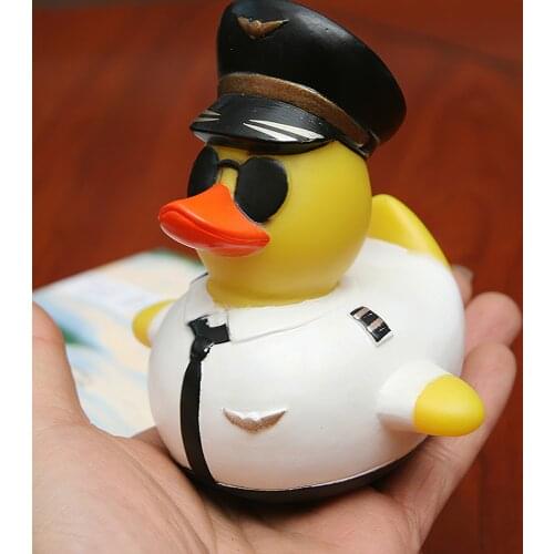 1Pc Creative Cartoon Shower Floating Toy Baby Swimming Lovely Toy Baby Shower Rubber Duck Cute Pilot Duck Water Bathroom Toy