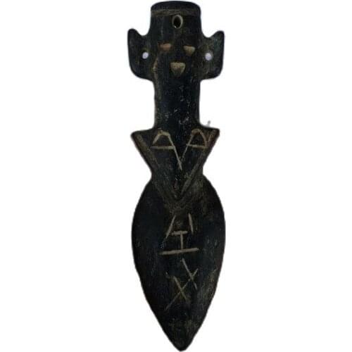 Antique jade of Hongshan Culture collected in Ming and Qing Dynasties