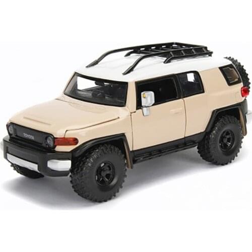 Diecast Model Cars 1:24 Scale TOYOTA FJ CRUISER Off-road Vehicle Jeep Alloy Static Display Adult Collection Gift Color Boxed