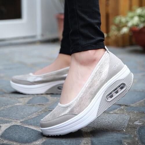 2021 Women Sneakers Flats Loafers Sweet Shallow Comfort Moccasins Slip-on Platform Ballet Ladies Vulcanized Shoes Ladies New