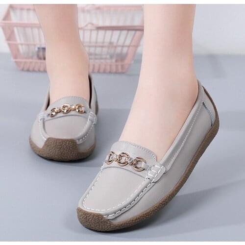 Womens Shoes 2021 Ladies Loafers Female Casual Woman Shoes Flats Leather Womens Non-Slip Mother Moccasin Woman Plus Size 35-42
