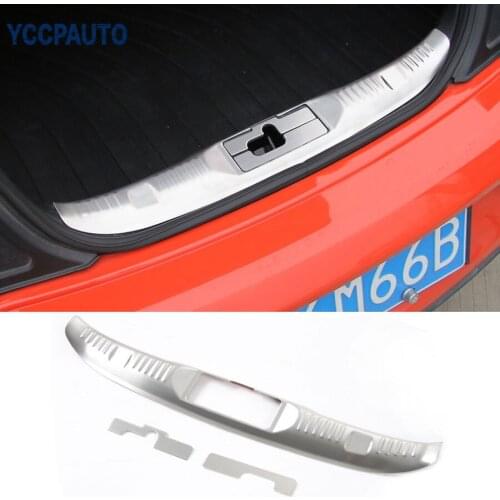 Car styling Rear Trunk Step Entry Guards Cargo Door Sill Cover Anti Scratching Stainless For Ford Mustang 2015 Up