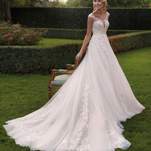 Boho Beach Wedding Dress 2020 Scoop Sleeveless Appliqued A Line Court Train Elegant Lace Bridal Gowns Bohemian