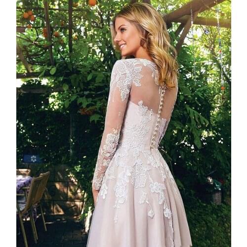 Light Pink A Line Wedding Dresses Lace Appliques Floor Length Long Sleeves Scoop Vestido De Noiva Bridal Gown Robe De Mariée
