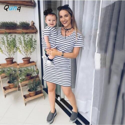 Qunq Mother Daughter Mathicng Dress Striped Short Sleeved Dresses for Women Kids Girl 2021 New Summer Casual Family Outfits