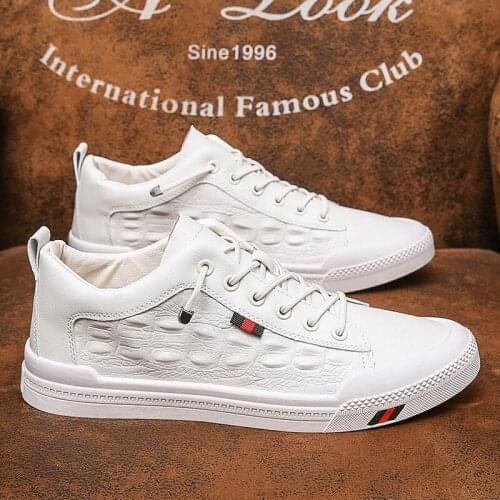 Shoes Mens New Versatile Shoes White Men Vulcanized Shoes Casual Board Shoes Slip on Flat Shoes Summer Breathable Leather Shoes