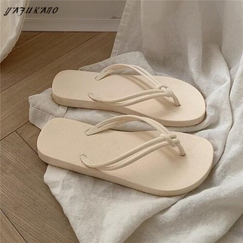 Fashion Casual Flip Flops Women Non-Slip Bathroom Clip Toe Slides Beach Shoes 2021 Summer Flat Slippers Luxury PVC Rome Shoes