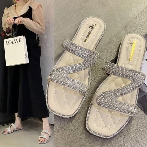 Summer comfortable ladies flat slippers outdoor slippers fashion crystal women flip flops beach shoes casual shoes wild sandals