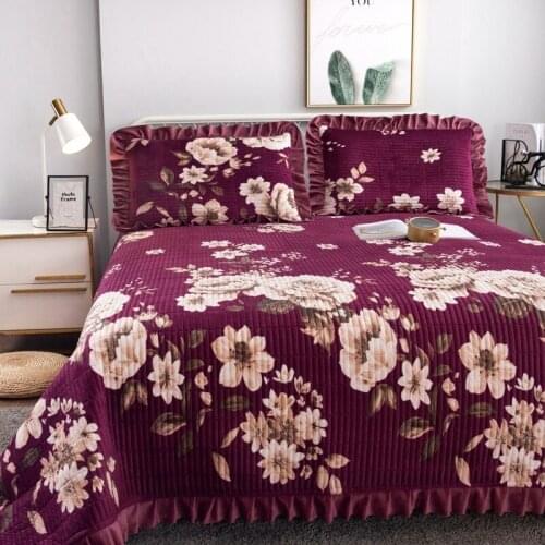 Thickened warm crystal velvet quilting Bedspread Fitted Sheet Pillowcases 2/3pcs Printed Ruffle laceBedding