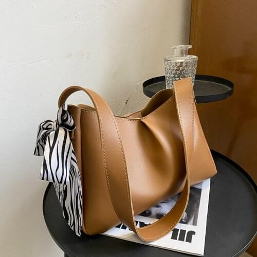 Shoulder Bucket Bag Vintage Female Soft PU Leather Elegant Armpit Bag Brown Handbags For Women 2021 New Hasp Tote Bag Purse
