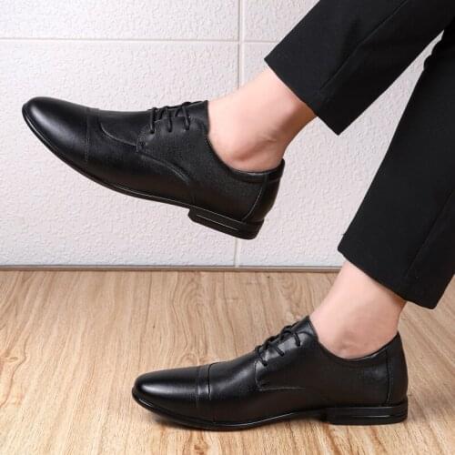 Mens Business shoes Dress High-end Formal Breathable Oxfords Men Genuine Leather Office Elegant Comfortable shoe Rubber Lace-up