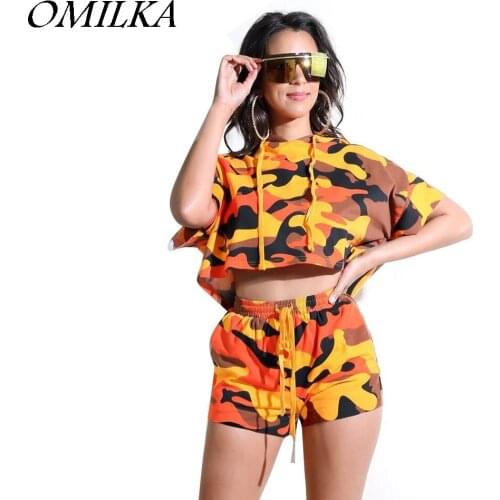 OMILKA 2018 Summer Women Short Sleeve Hooded 2 Piece Set Crop Top and Shorts Set Casual Camouflage Printed Beach Tracksuits