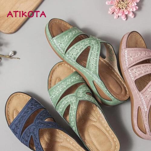 Atikota Women Wedge Sandals Fashion Retro PU Print Flower Sandals Casual Plus Size Slippers