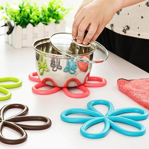 New Flower Shape PVC Anti-Slip Table Insulation Mat Heat Pad Kitchen Placemats Tea Coffee Cup Pot Plate Table Placemats
