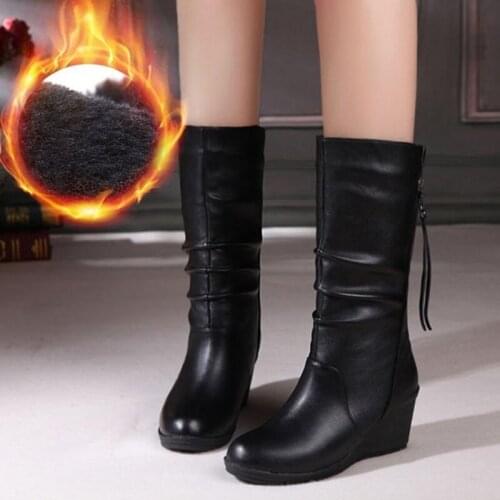 2021 Fashion Winter Boots Warm Women Boots Wedge Mid Calf Boots Women Shoes Fashion Mother Shoes Leather Boots Round Toe Shoes