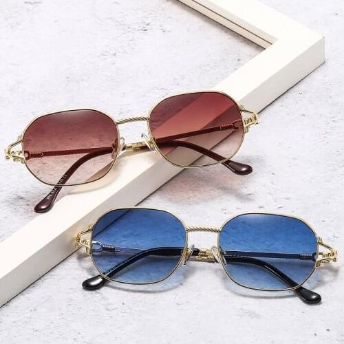 2021 New Fashion Oval Sunglasses Women Men Luxury Brand Designer Gradients Lens Metal Carved Pattern Frame Quality Sun Glasses