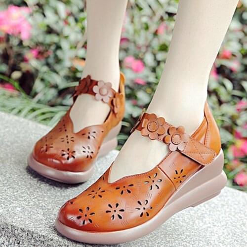 Fashion Sandals 2021 NEW Recommend Womans Genuine Leather Hollow Out Floral Casual Shoes Increase Female Leatherwear Flats Shoes