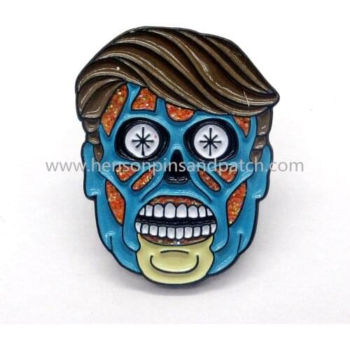 Retail And Stock Metal iron soft enamel glitter skull head pin badge
