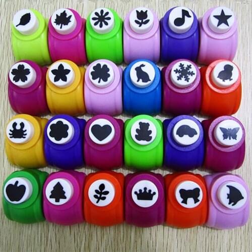 1pcs New Medium Size Paper Scrap Craft Punch Paper Card Shaper Different Styles Optional Home Decoration