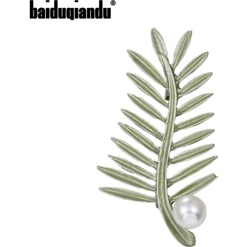 2020 New Leaf Pearl Brooches Pins Light Green Plant Bijouterie Corsage Dress Coat Accessories Badge For Women and Men