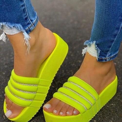 Womens Slippers Fashion Casual Slippers Women Thick Platforms Shoes Slippers Flip Flops Ladies Slides Rome Beach Sandals 2020