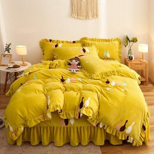 2021 new products Thickened warm printed milk down Ruffles Bed Set luxury bedding king size 4-piece set