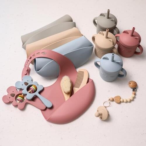 1Set Baby Bath Toys Set Baby Cup Bath Brush Rattle Bibs Photography Supplies Birth Product for Toddler Wooden Toys Baby Gift