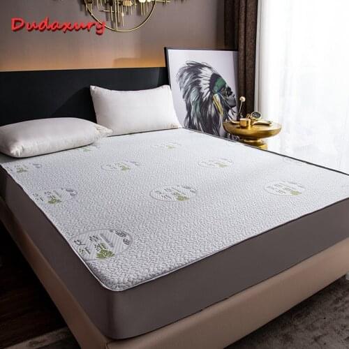 Thick Waterproof Bed Cover Wormwood Fiber-filled Mattress Cover Anti-mite and Antibacterial Fitted Sheet Washable Dust Cover