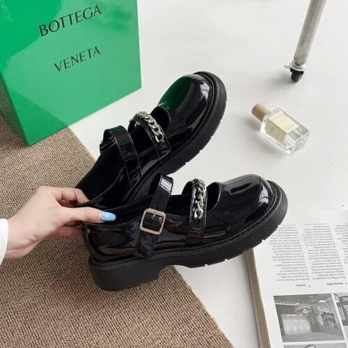 2021 Autumn Shoes Chain Fashion Metal Buckle Buton Patent Leather Pumps For Women Square Heel Large Size 42 43