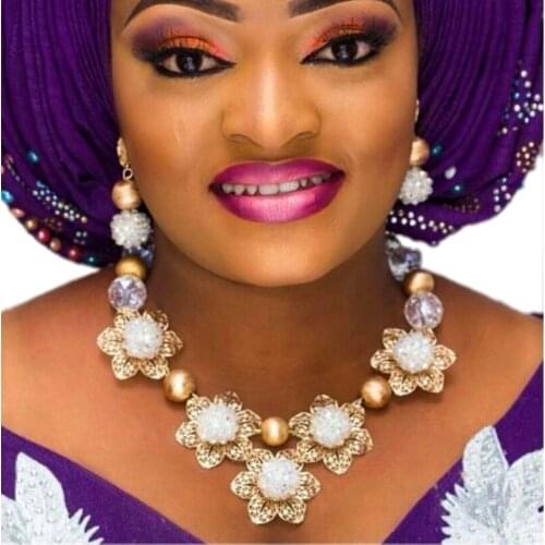 Glamorous Bridal Jewelry Sets Crystal & Acrylic Balls Ladies Wedding Jewelry Necklace Set Plated Gold Flowers Dubai Jewellery