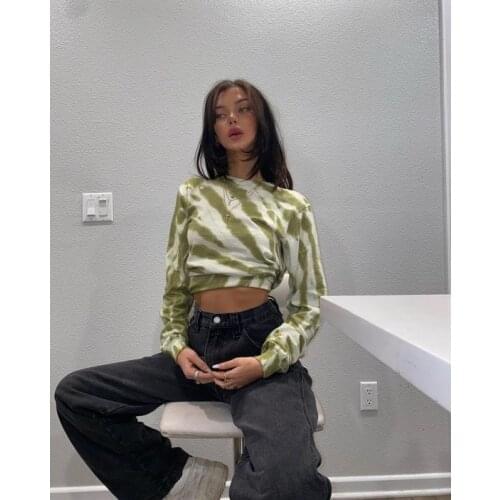 Women’s Casual Long-sleeved Sweater Fashion Stripe Printed Loose Exposed Navel Sweatshirt