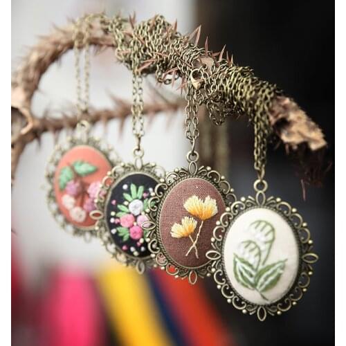 Beginner Embroidery Kit Hand Sewing Stitching Pendants Necklace DIY Cross Stitch Ornament Tool