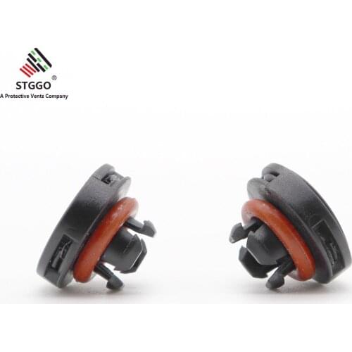 Plastic nasp in vents