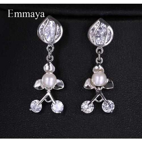 Emmaya New Fashion Distinctive Modelling With Pearl Hollow Out Contain Shiny Zirocnia Stone For Girl Fascinating Earring Banquet
